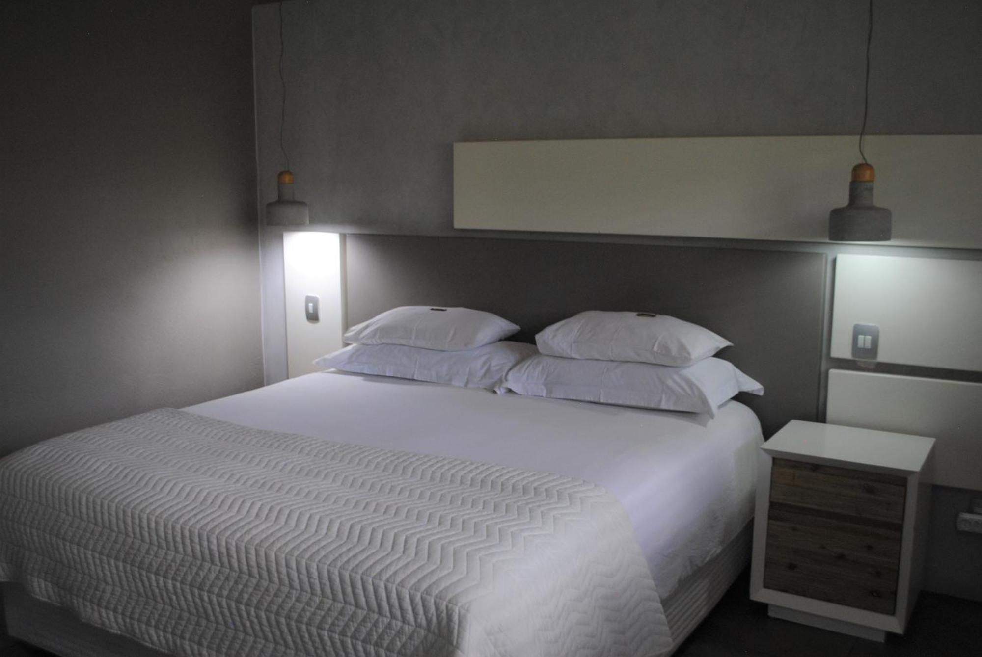 Birds Babble Self Catering Hotel Mbombela Ngoại thất bức ảnh